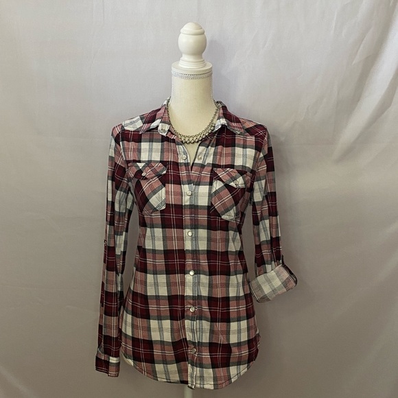 Blouses/flannels/button ups - 2 for $20 or 3 for $30 (Mix & Match) - Picture 4 of 4